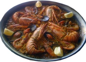 plato paella marisco en restaurante casa isabel